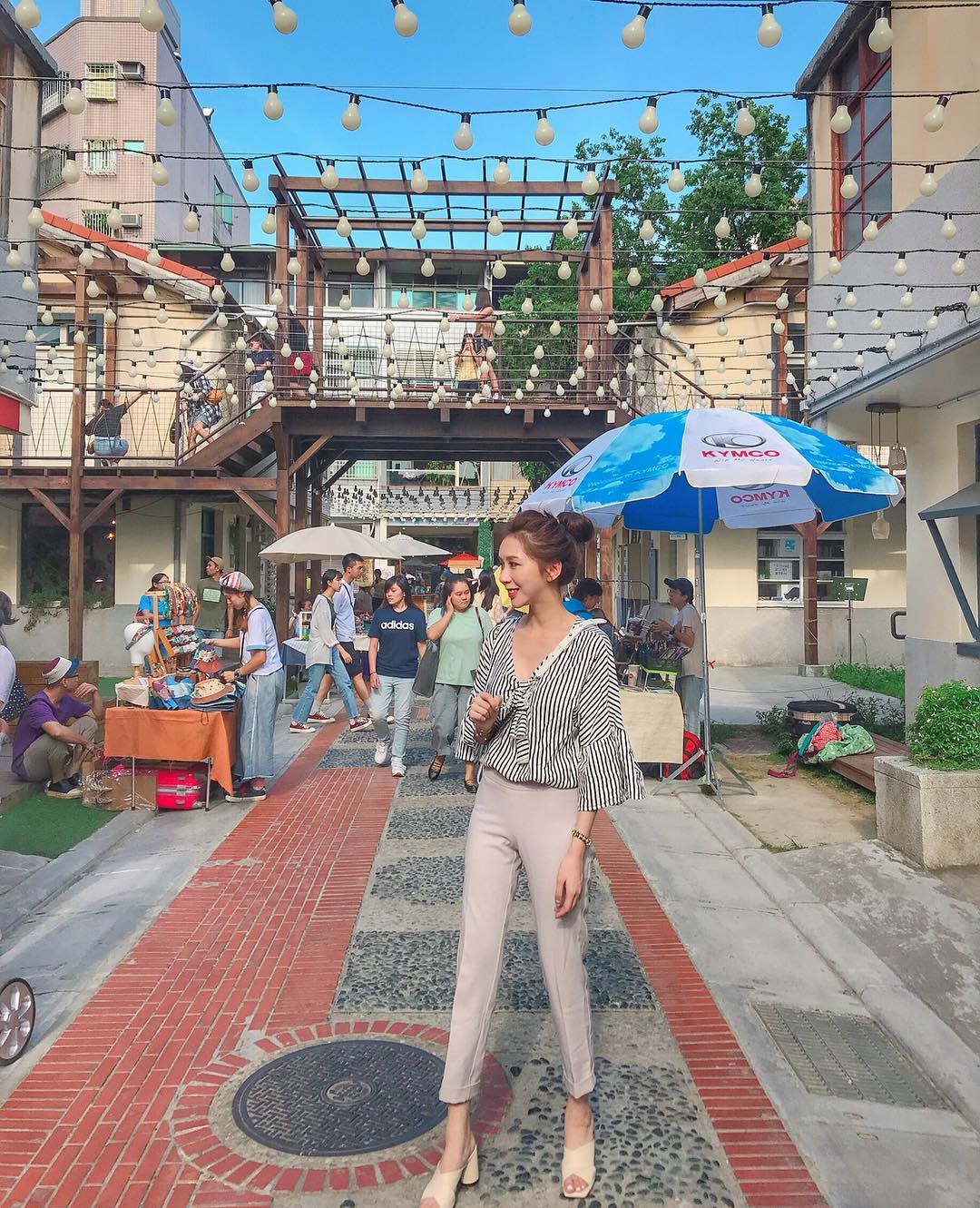 Nếu đã chán váy vóc điệu đà, các nàng công sở cứ diện quanh 4 kiểu quần này, vừa lịch sự lại không kém phần thời thượng