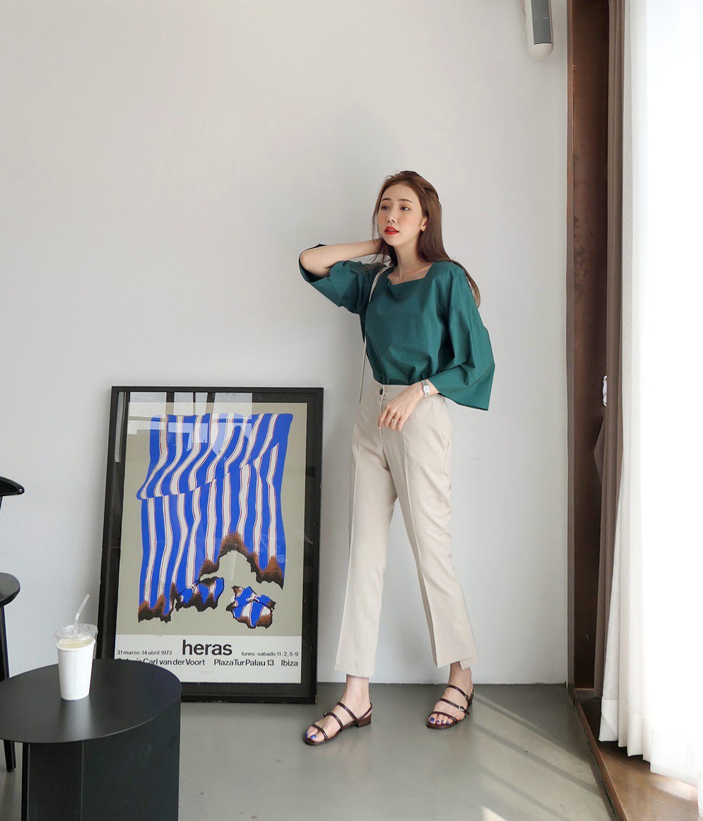 Nếu đã chán váy vóc điệu đà, các nàng công sở cứ diện quanh 4 kiểu quần này, vừa lịch sự lại không kém phần thời thượng