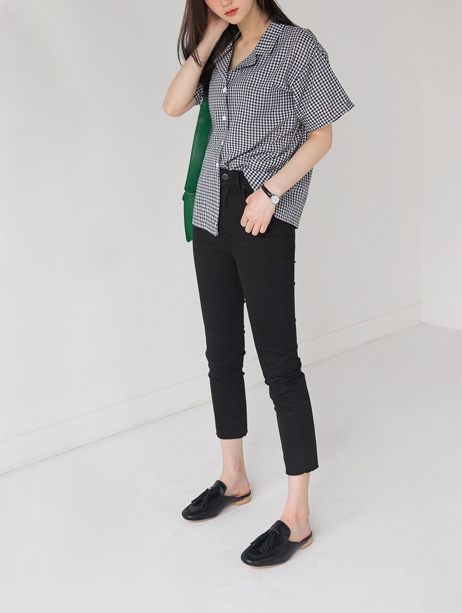 Nếu đã chán váy vóc điệu đà, các nàng công sở cứ diện quanh 4 kiểu quần này, vừa lịch sự lại không kém phần thời thượng