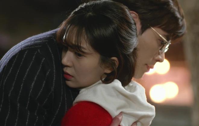 Sau đêm trót dại với cô gái vừa quen 1 tháng, bạn trai bỏ tôi vì lí do gây sốc