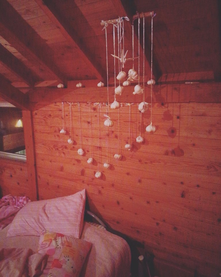 Ám ảnh bởi nỗi lo vô hình mang tên tháng cô hồn, dân mạng truyền tai nhau những tuyệt chiêu dị không để đâu cho hết