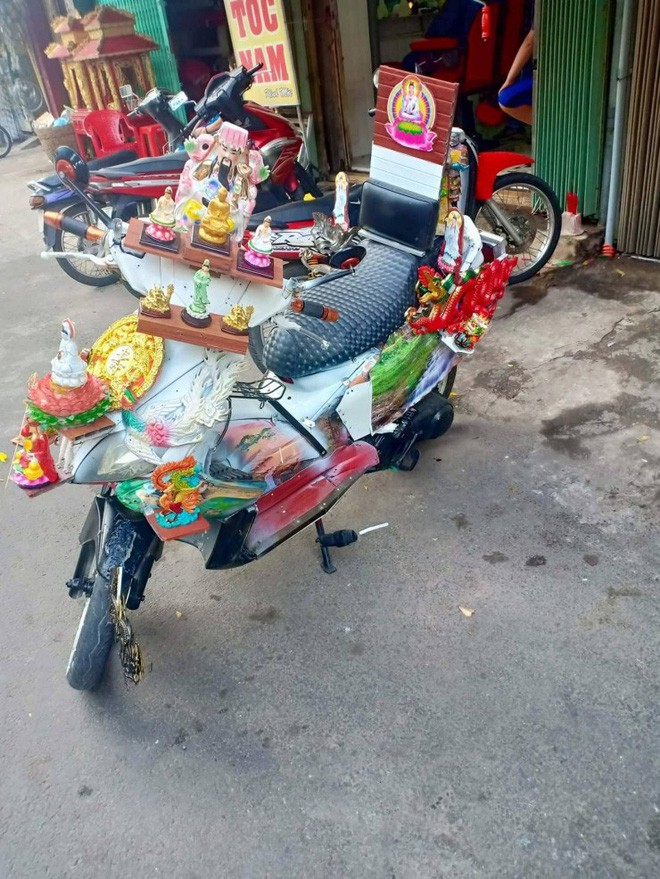 Ám ảnh bởi nỗi lo vô hình mang tên tháng cô hồn, dân mạng truyền tai nhau những tuyệt chiêu dị không để đâu cho hết