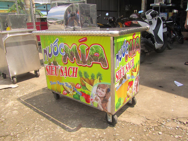 Vợ đẻ rơi con gái trên đường Vũ Phạm Hàm, ông bố họ Lại được dân mạng nhiệt tình tư vấn toàn tên độc và lạ