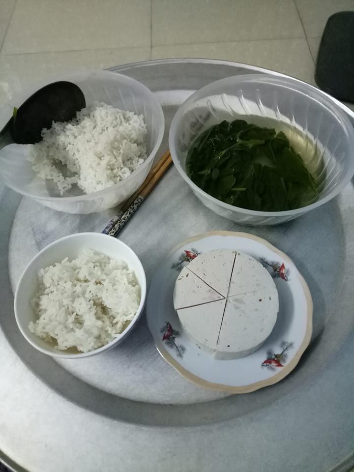 Sinh con ở bệnh viện quốc tế được ăn sang, về nhà sốc với cơm mẹ chồng nấu, bà đẻ bị chị em bóc mẽ: Sống ảo quen thói à?