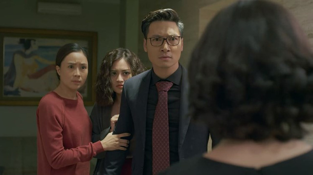 Phim Cả một đời ân oán tập 69: Diệu điên loạn tiết lộ sự thật về Nguyên An và dùng dao đâm Mạnh Tường