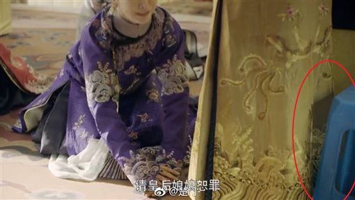 Fan cười ngất vì thị vệ của Diên Hy Công Lược đi giày Balenciaga chuẩn xu hướng mới