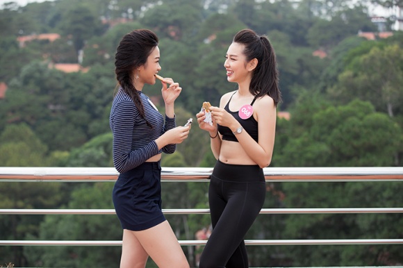 Hoa hậu Việt Nam 2018: Lần đầu tiên hội ngộ, thí sinh hai miền ráo riết tập luyện chuẩn bị cho Chung kết