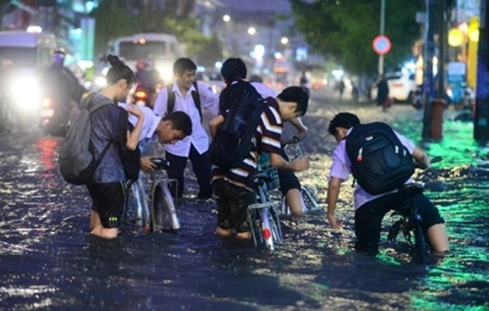 Hà Nội: Học sinh có thể được nghỉ học khi bão số 4 đổ bộ