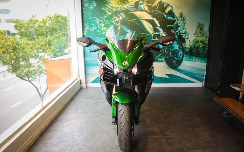 Siêu môtô phượt Kawasaki Ninja H2 SX SE đầu tiên về Việt Nam