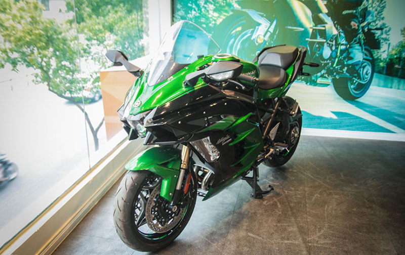 Siêu môtô phượt Kawasaki Ninja H2 SX SE đầu tiên về Việt Nam