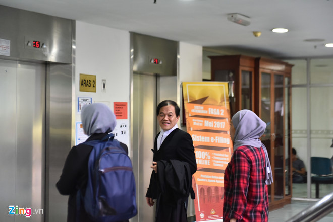 Đoàn Thị Hương bật khóc khi tòa chưa tuyên vô tội