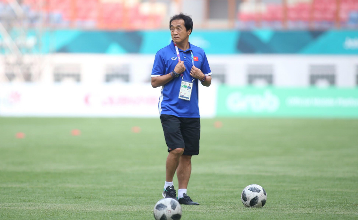 Trợ lý của HLV Park Hang-seo lo ngại hàng thủ Nepal