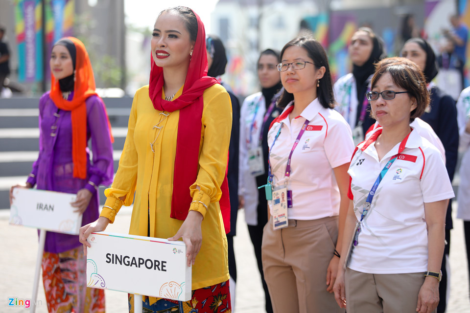 Video: Quốc kỳ Việt Nam tung bay tại ASIAD 18