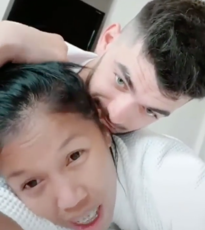 Dân tình gato hết nấc trước tình yêu cổ tích của soái ca Tây và cô gái Thái Lan