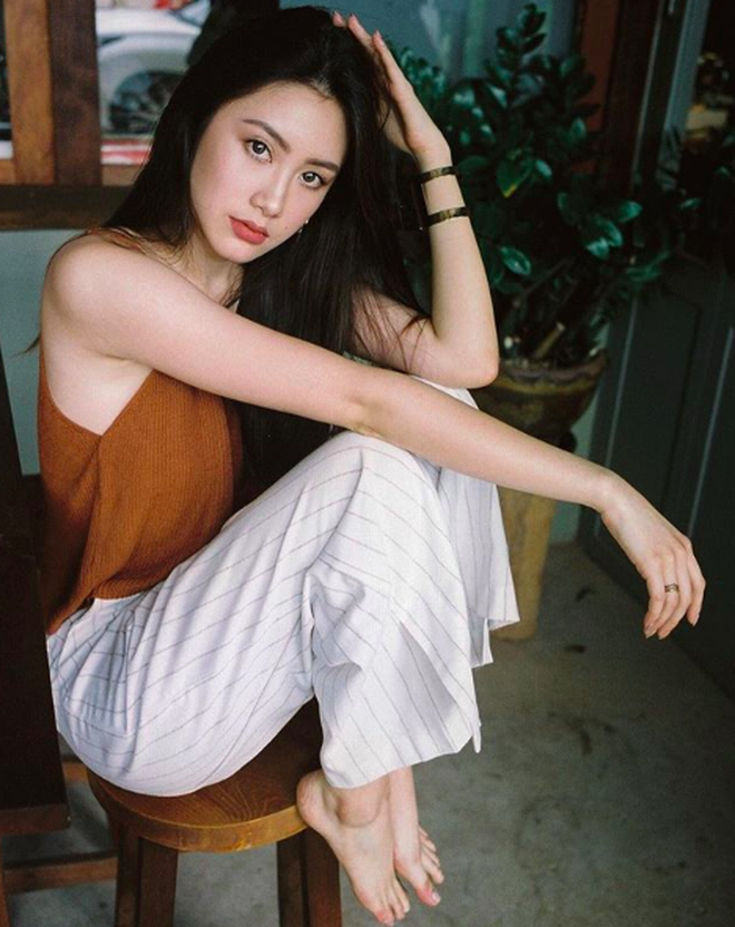 Chị gái xinh đẹp của hotgirl Lào gốc Việt bất ngờ đăng ảnh đang đi chơi tại Việt Nam