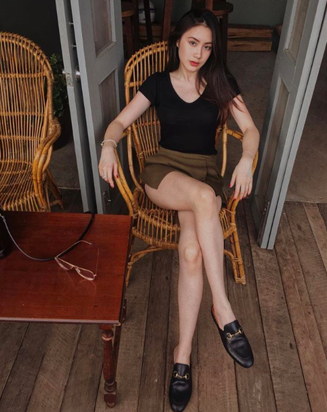 Chị gái xinh đẹp của hotgirl Lào gốc Việt bất ngờ đăng ảnh đang đi chơi tại Việt Nam