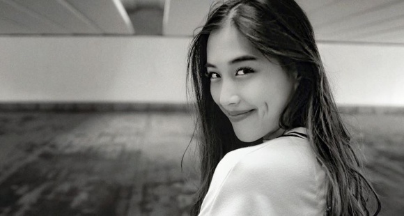 Huỳnh Anh phản ứng ra sao khi lần đầu đăng ảnh bạn gái lên facebook đã bị chê thậm tệ?