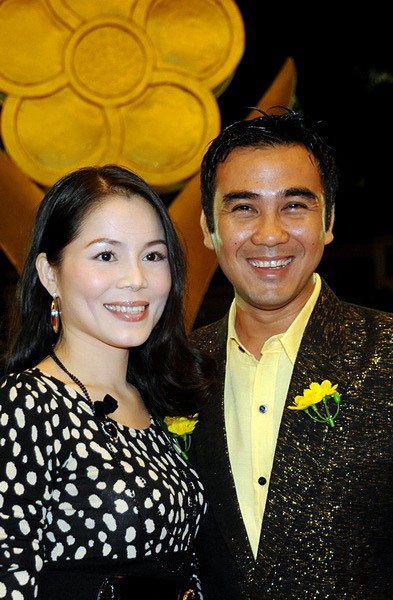 Cuộc tình dài 10 năm nhưng tan vỡ đau đớn bởi cảnh nghèo khó của MC Quyền Linh