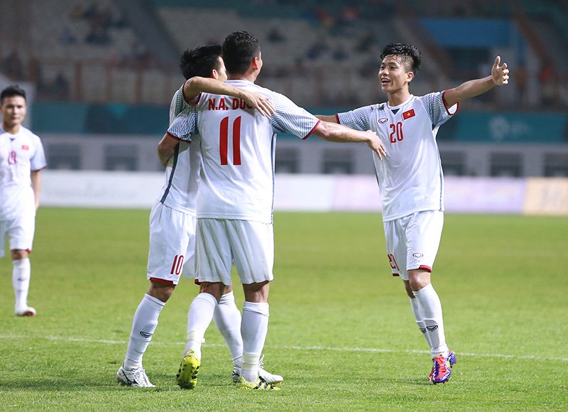 U23 Việt Nam: Chú- cháu song Đức, từ cái khoác vai đến cặp sát thủ