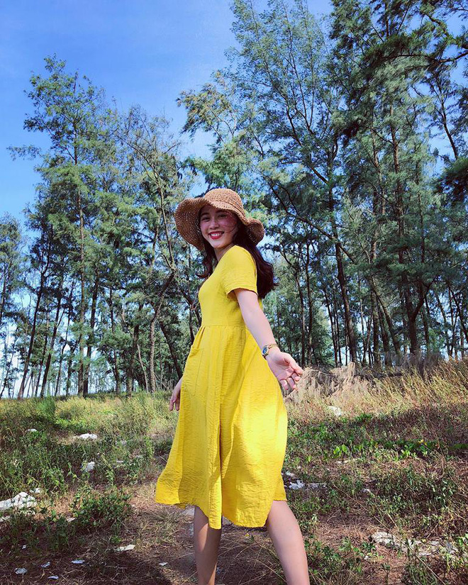 Cô giáo tiếng Anh khiến học trò không ngừng khen ngợi, chia sẻ ảnh lên mạng xã hội