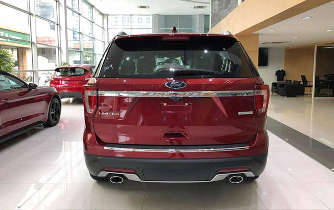 Lô xe Ford Explorer Limited 2018 đầu tiên đã về Việt Nam