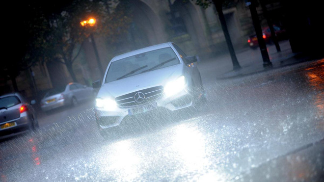 5 Lưu ý cần nhớ khi lái xe trong mùa mưa