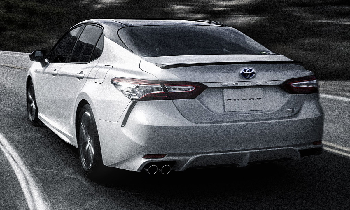 Toyota Camry Sport - sedan thể thao giá từ 33.200 USD