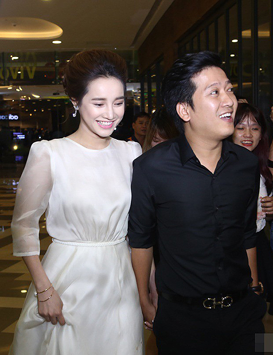 Nhã Phương, Trường Giang mặc ăn ý khi sóng đôi