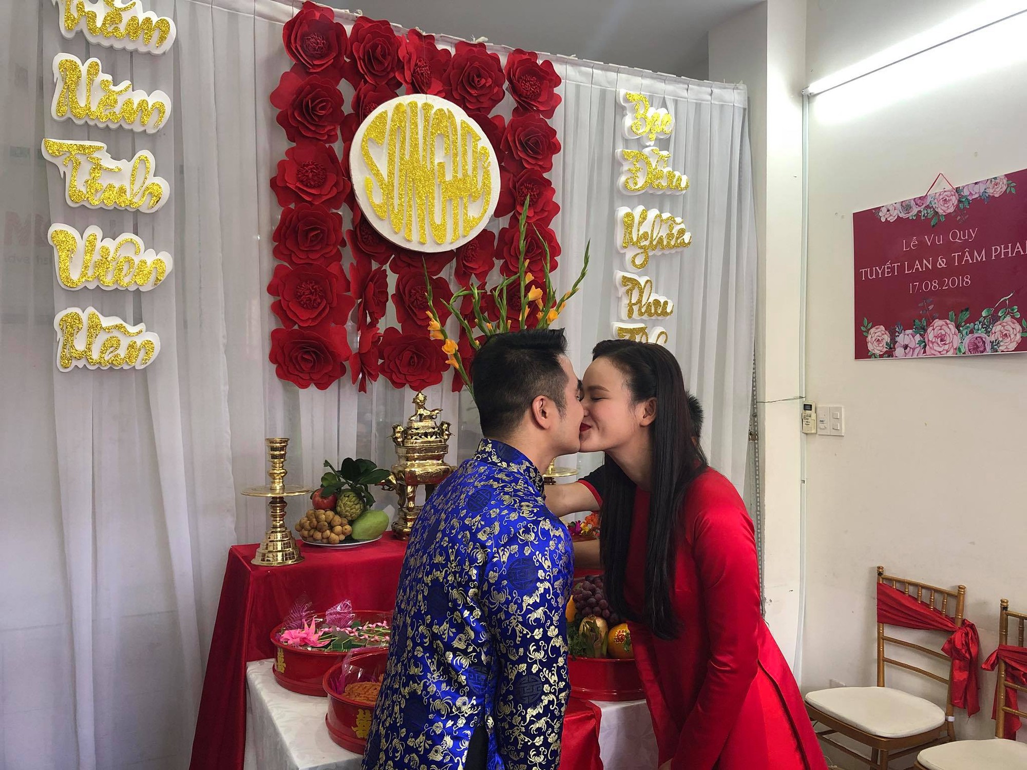 Vợ chồng Lê Thuý và dàn mẫu Next Top xuất hiện trong lễ đám hỏi của Tuyết Lan sáng nay