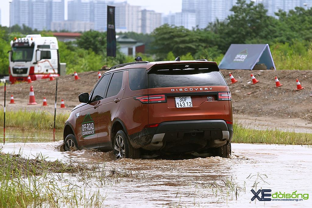 Những mẫu xe có khả năng lội nước trên 500mm tại Việt Nam