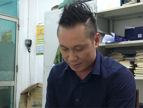 Cảnh sát bao vây nhà hàng có tiếp viên bán dâm ở Sài Gòn