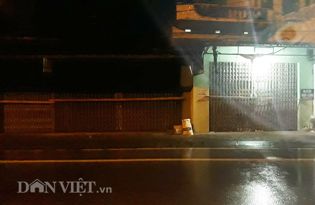 Video Bão số 4: Nửa đêm người dân gia cố nhà chống mưa bão