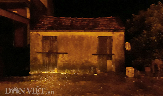 Video Bão số 4: Nửa đêm người dân gia cố nhà chống mưa bão