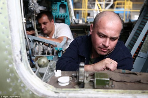 Cận cảnh nhà máy sản xuất sát thủ diệt hạm siêu thanh Tu-22M3M của Nga