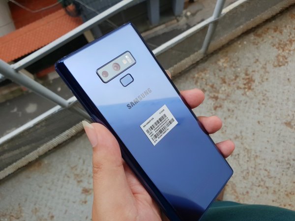 Mở hộp Galaxy Note 9: Mẫu smartphone đắt nhất thị trường di động