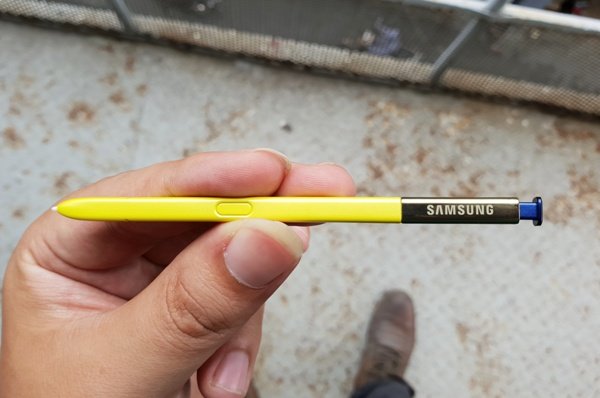 Mở hộp Galaxy Note 9: Mẫu smartphone đắt nhất thị trường di động