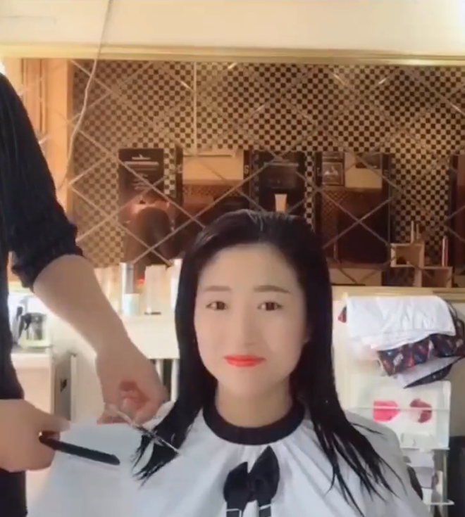 Con gái ai cũng nên cắt tóc ngắn 1 lần để biết bạn có thể thay đổi đáng ngạc nhiên đến cỡ nào