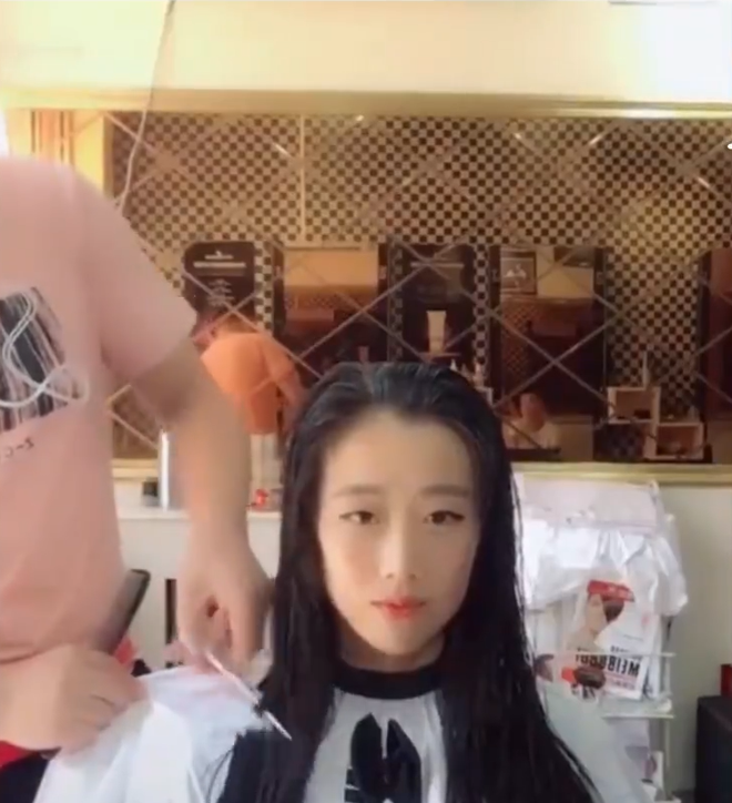 Con gái ai cũng nên cắt tóc ngắn 1 lần để biết bạn có thể thay đổi đáng ngạc nhiên đến cỡ nào