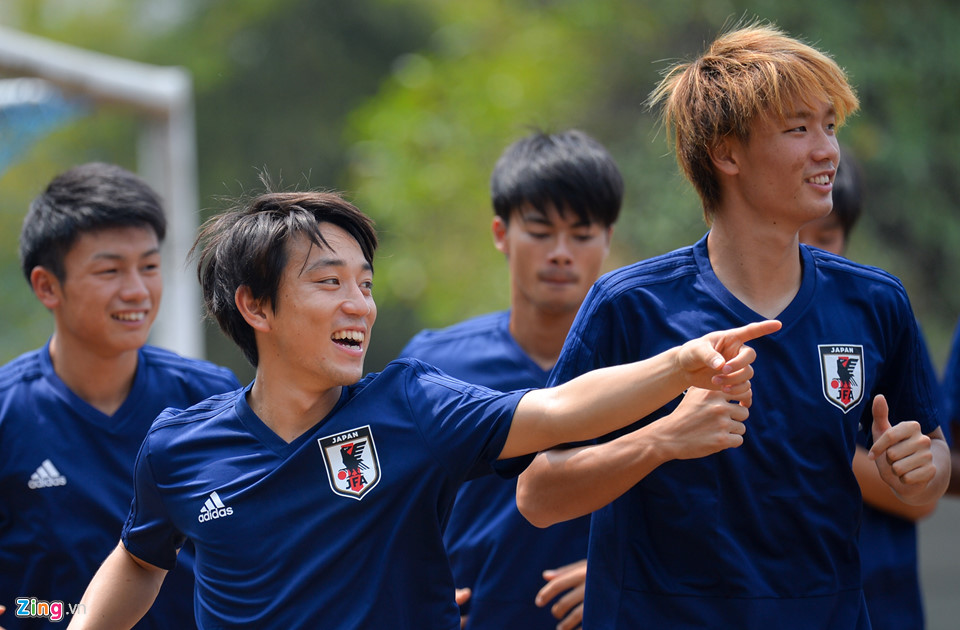 Cầu thủ Nhật Bản thoải mái trước đại chiến với Olympic Việt Nam