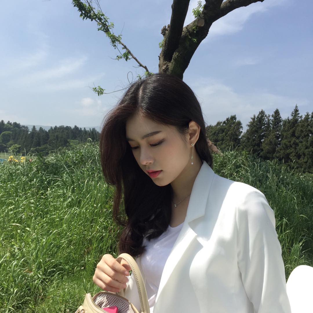 Cô bạn Hàn Quốc chiếm spotlight MXH nhờ sở hữu nụ cười đẹp như nắng