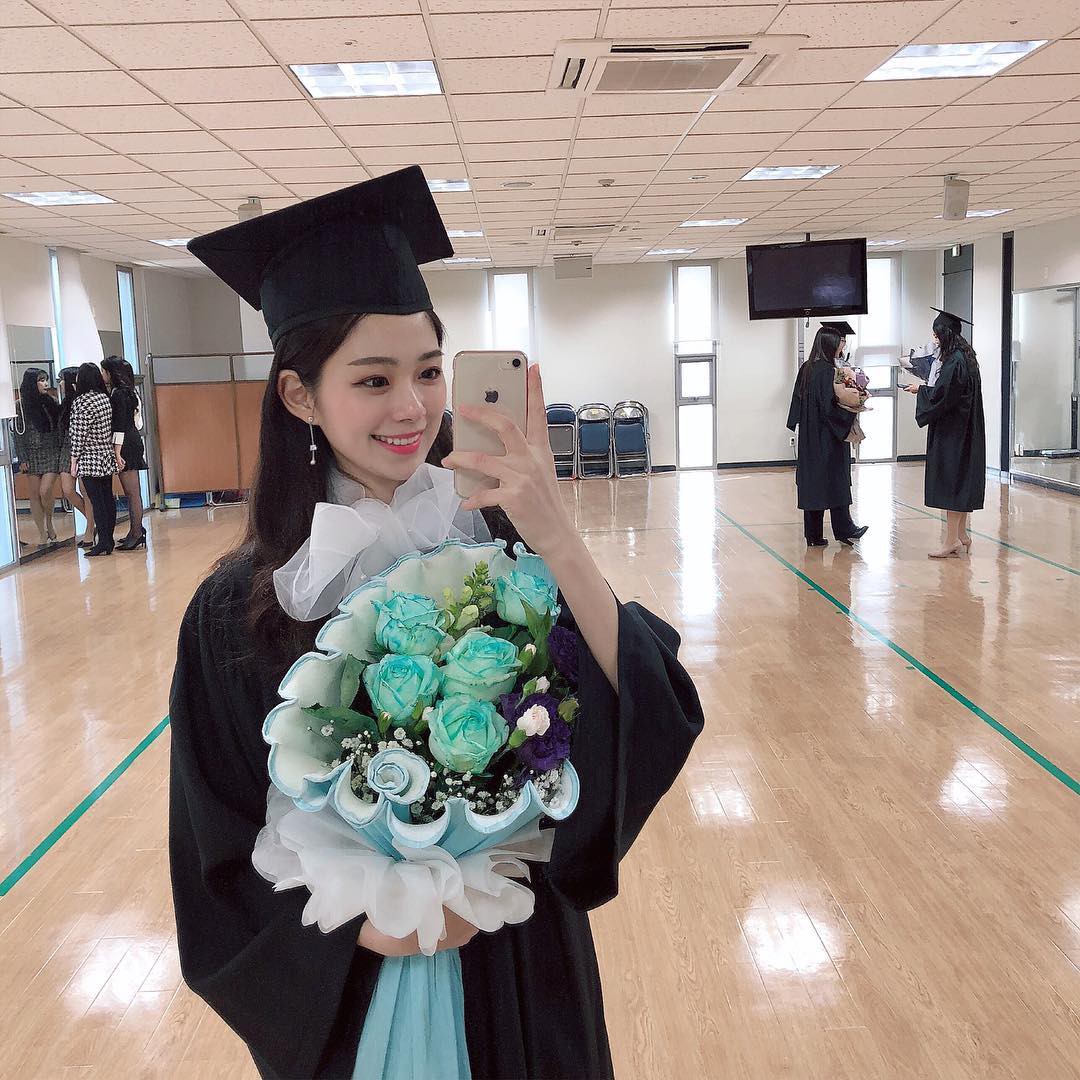 Cô bạn Hàn Quốc chiếm spotlight MXH nhờ sở hữu nụ cười đẹp như nắng