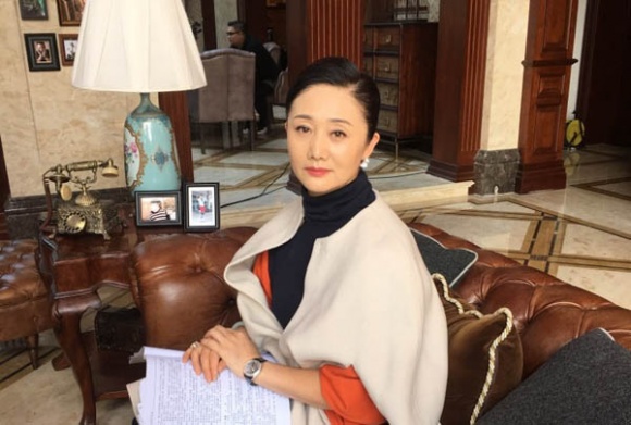 Sau 20 năm, Lệnh phi Ngụy Anh Lạc của phim Hoàn Châu cách cách bây giờ ra sao?