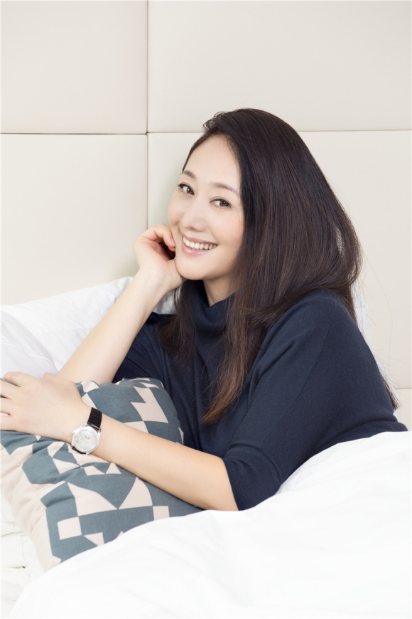 Sau 20 năm, Lệnh phi Ngụy Anh Lạc của phim Hoàn Châu cách cách bây giờ ra sao?