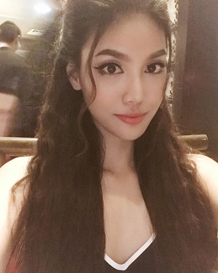 Sau tóc mái chuột gặm giờ lại đến kiểu râu gián: Nghe tên thì ghê mà khi nhìn thì nàng nào nàng ấy đều mơ màng xinh hết nấc