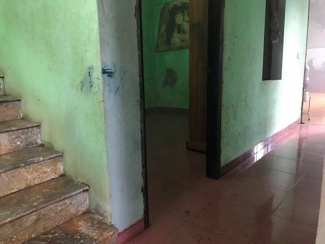 Vụ 2 vợ chồng bị sát hại ở Hưng Yên: Công an phát loa, dán thông báo đặc điểm nhận dạng nghi phạm