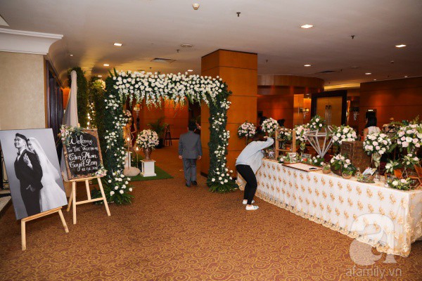 Cận cảnh không gian tiệc cưới lãng mạn của đám cưới Á quân Next Top Model 2010 Tuyết Lan và chú rể Việt kiều