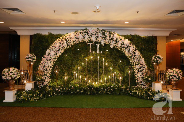 Cận cảnh không gian tiệc cưới lãng mạn của đám cưới Á quân Next Top Model 2010 Tuyết Lan và chú rể Việt kiều