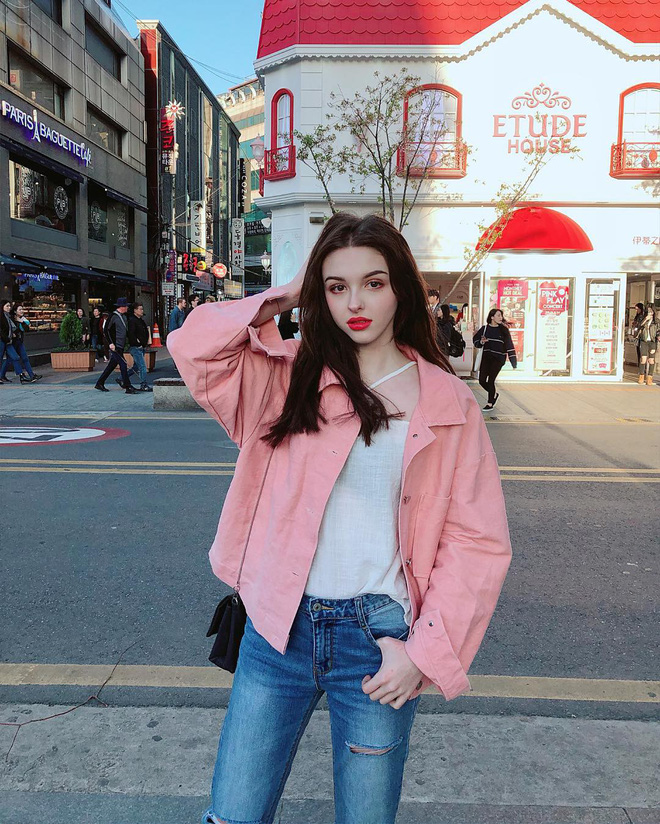 Ngất ngây với vẻ đẹp chuẩn búp bê của hot girl Uzbekistan 21 tuổi sống tại Hàn