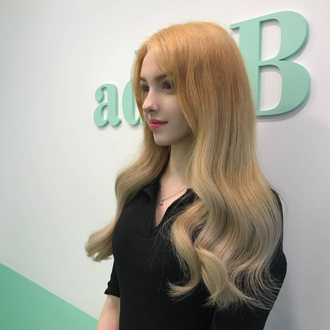 Ngất ngây với vẻ đẹp chuẩn búp bê của hot girl Uzbekistan 21 tuổi sống tại Hàn