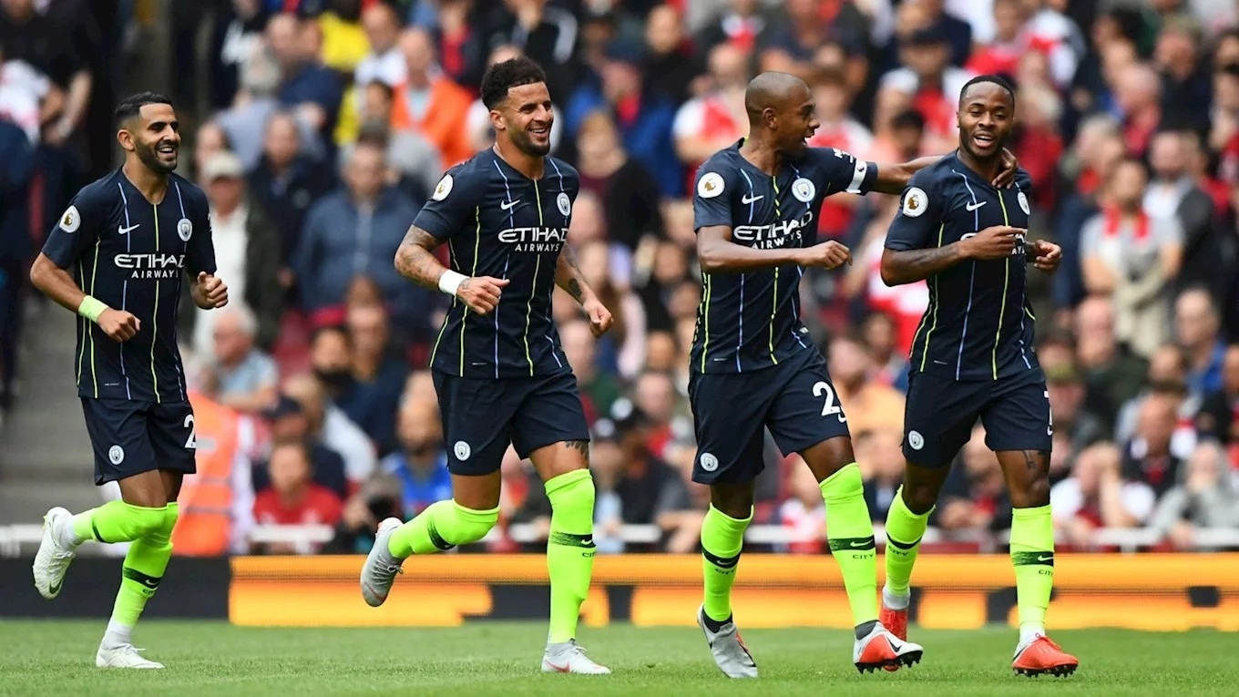 Chelsea đại chiến Arsenal, Ronaldo ra mắt Serie A